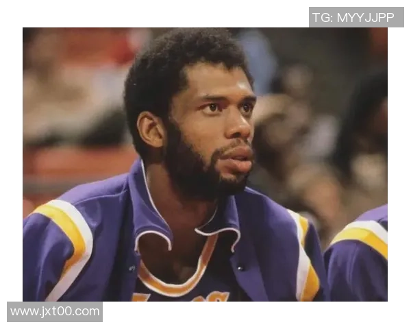 美国足球五大球星榜单揭晓他们的传奇成就与时代影响力